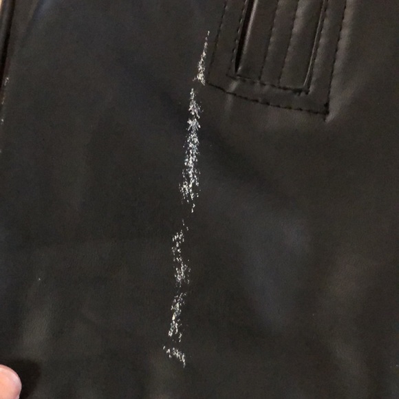 Leather jacket - Picture 3 of 8